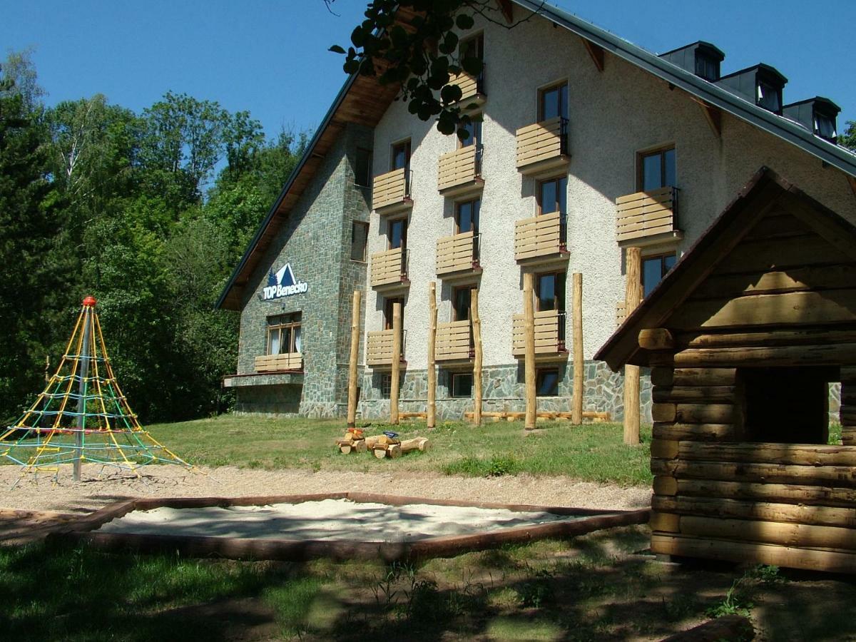 Profamily Hotel Top Бенецко Экстерьер фото