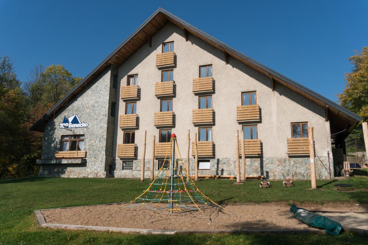 Profamily Hotel Top Бенецко Экстерьер фото